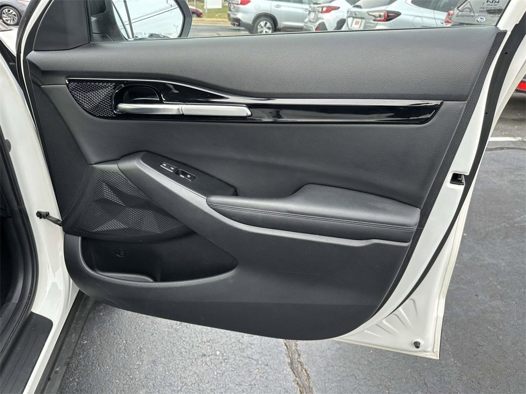 Used 2023 Kia Seltos S w/ Navigation Package image 10