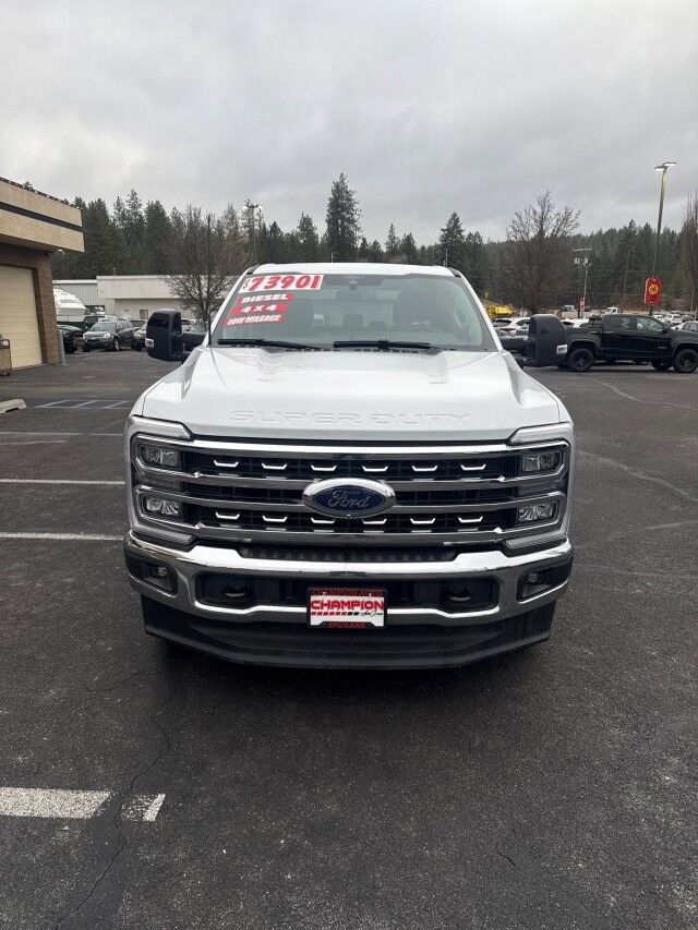 Used 2025 Ford F350 Lariat w/ Camper Package AWD/4WD image 3
