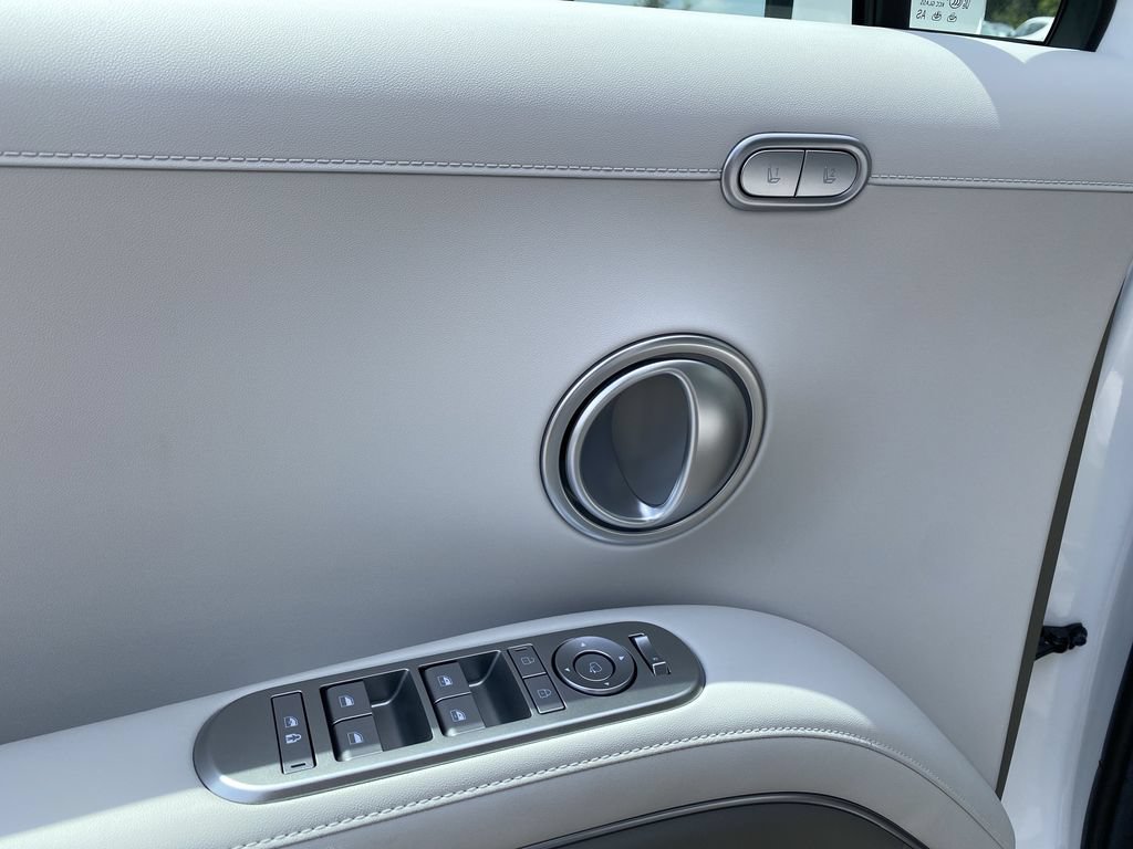 New 2027 Hyundai Palisade Limited FWD image 18