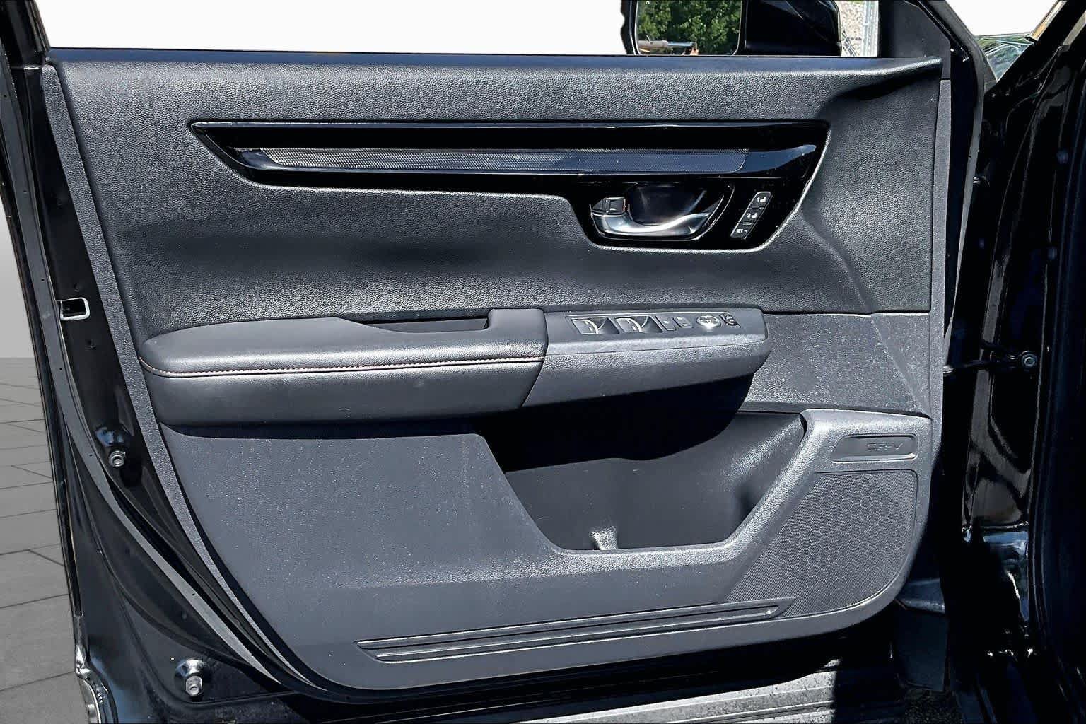 Used 2025 Honda CR-V Sport Touring image 22