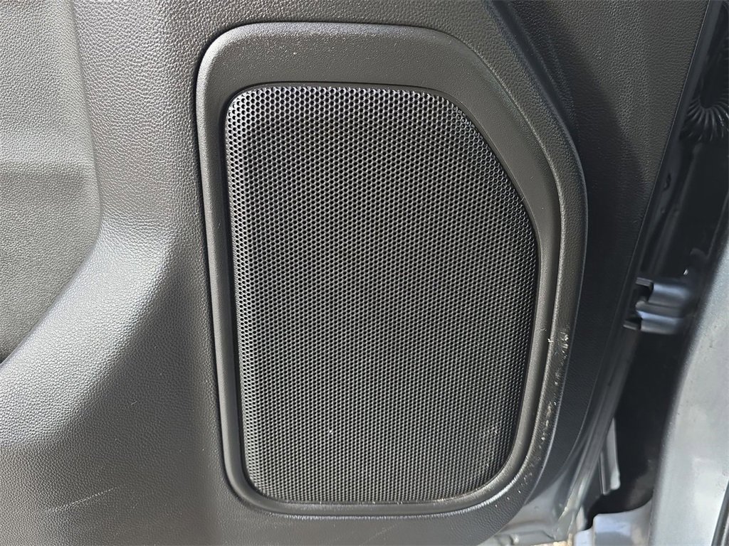 Used 2020 Chevrolet Silverado 1500 LT w/ Convenience Package image 25