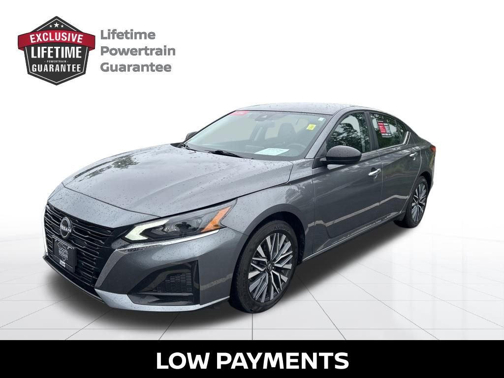 Certified 2025 Nissan Altima 2.5 SV FWD image 10