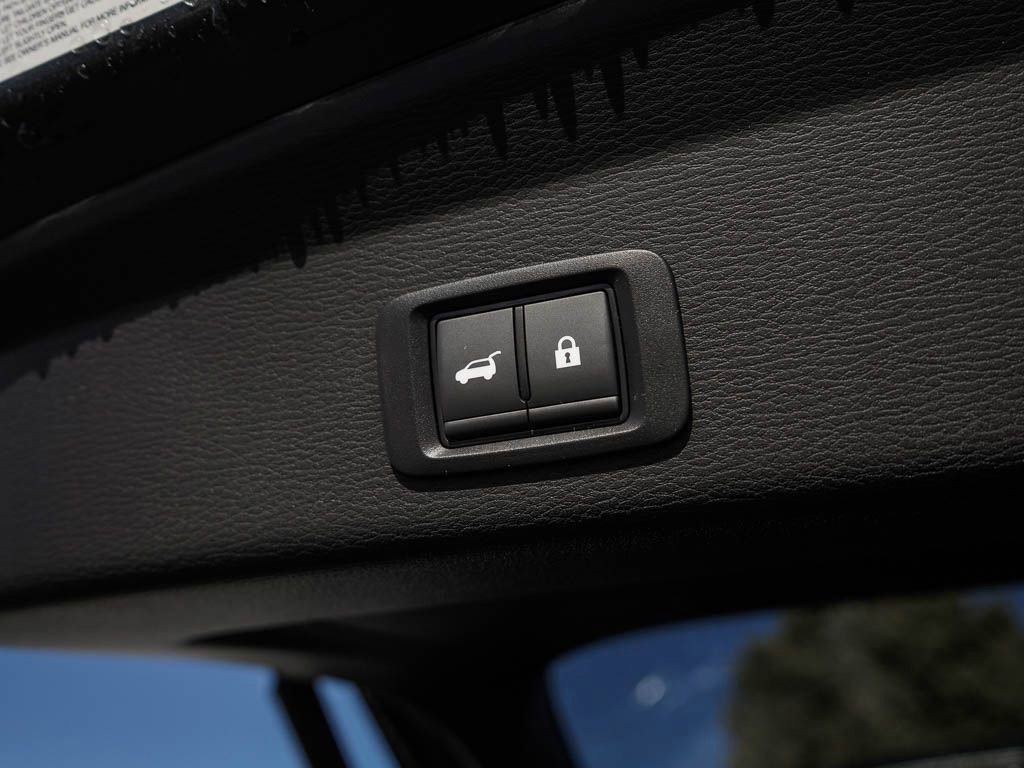 New 2026 Mitsubishi Outlander SE image 9