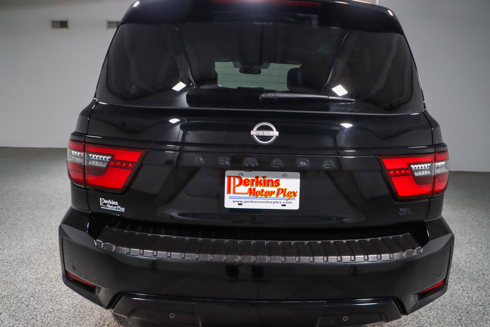 Used 2022 Nissan Armada SL w/ Midnight Edition Package image 8