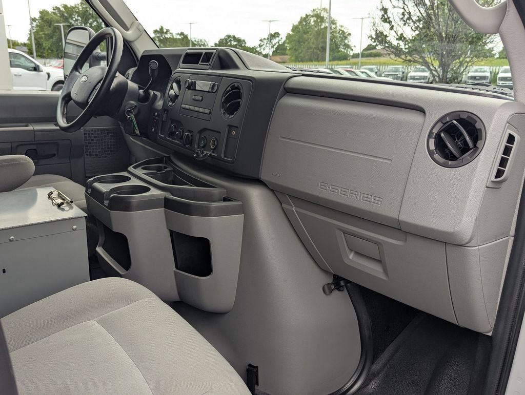 Used 2014 Ford E-150 and Econoline 150 w/ Power Group RWD image 22