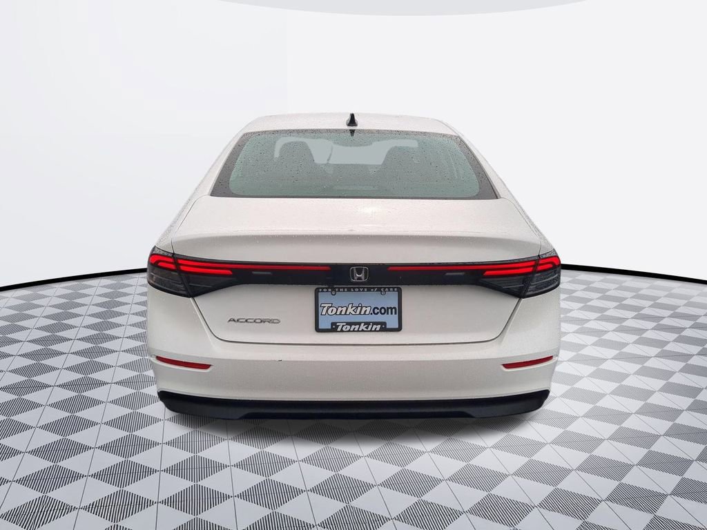 Used 2025 Honda Accord SE image 5