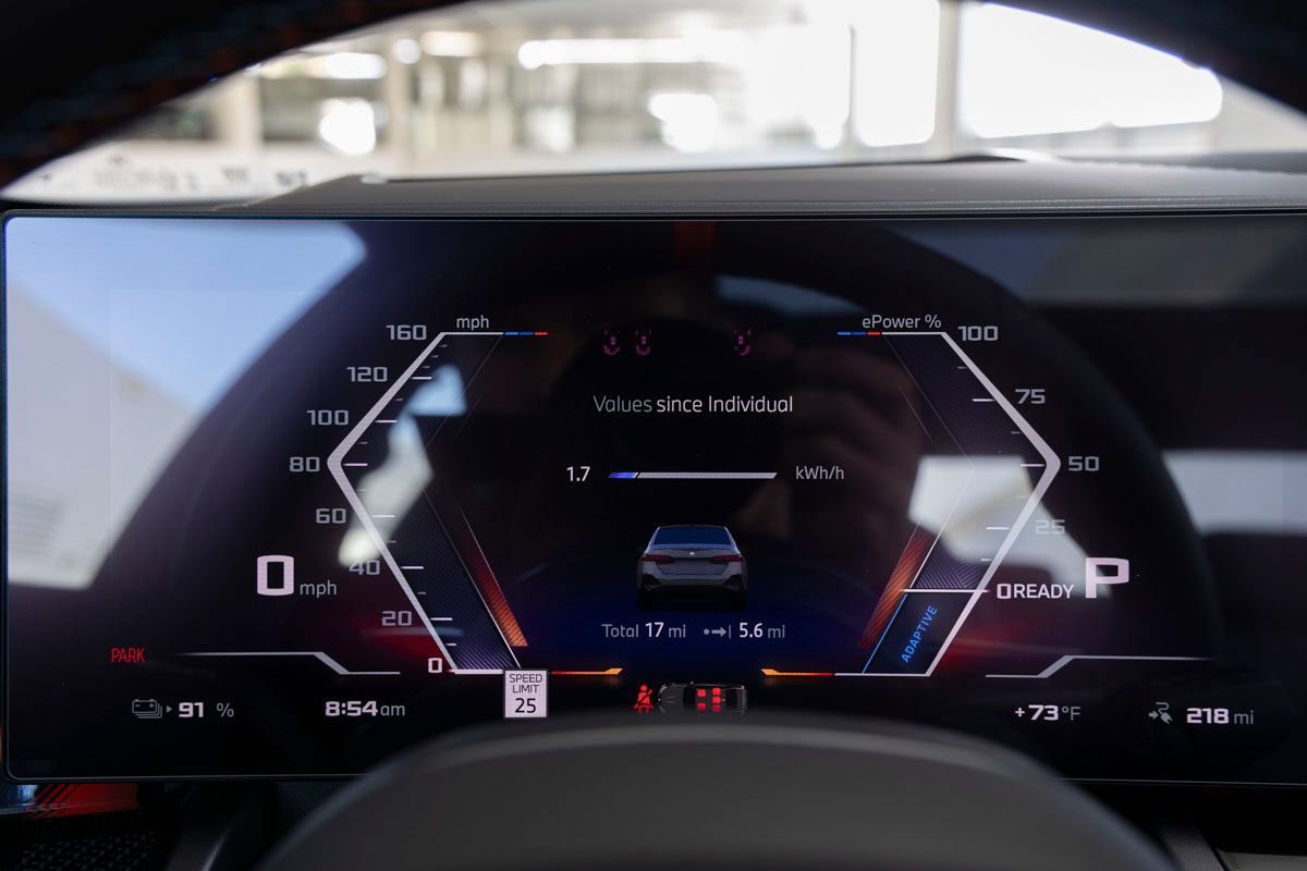 New 2026 BMW i5 w/ Executive Package AWD/4WD image 10