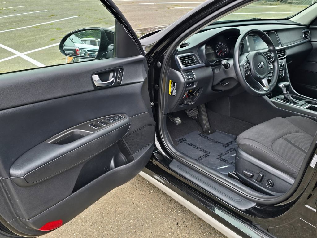 Used 2017 Kia Optima Premium w/ Hybrid Convenience Package FWD image 17