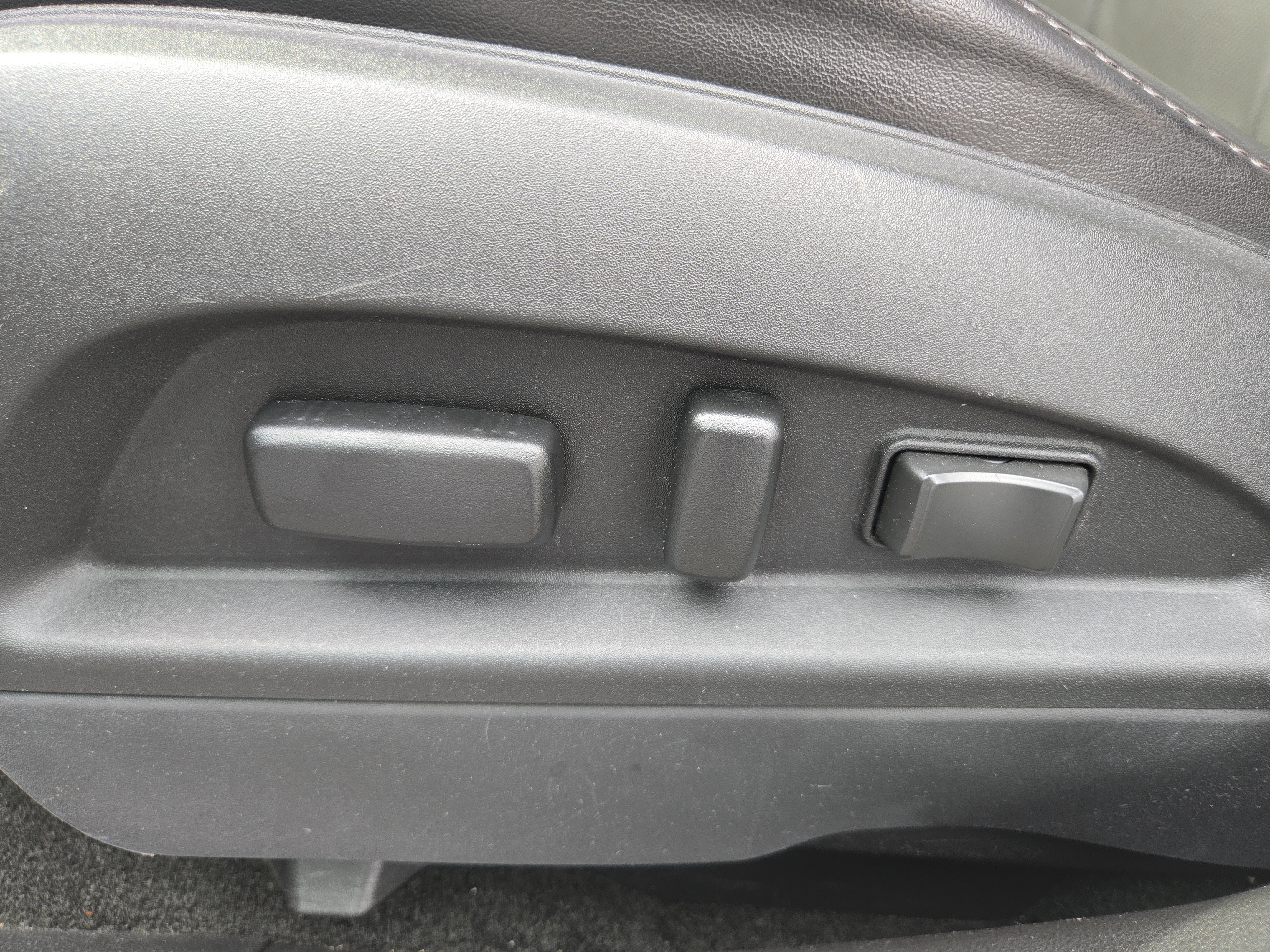 Used 2015 Chevrolet Equinox LTZ image 14