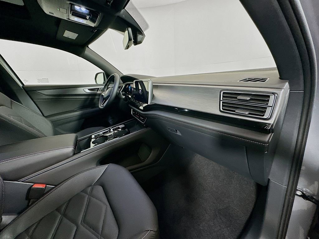 New 2026 Volkswagen Atlas Cross Sport SE image 27