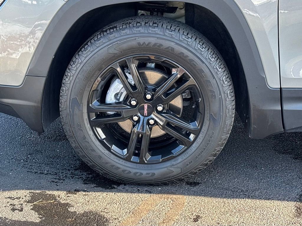 Used 2023 GMC Terrain AT4 w/ Tech Package image 9