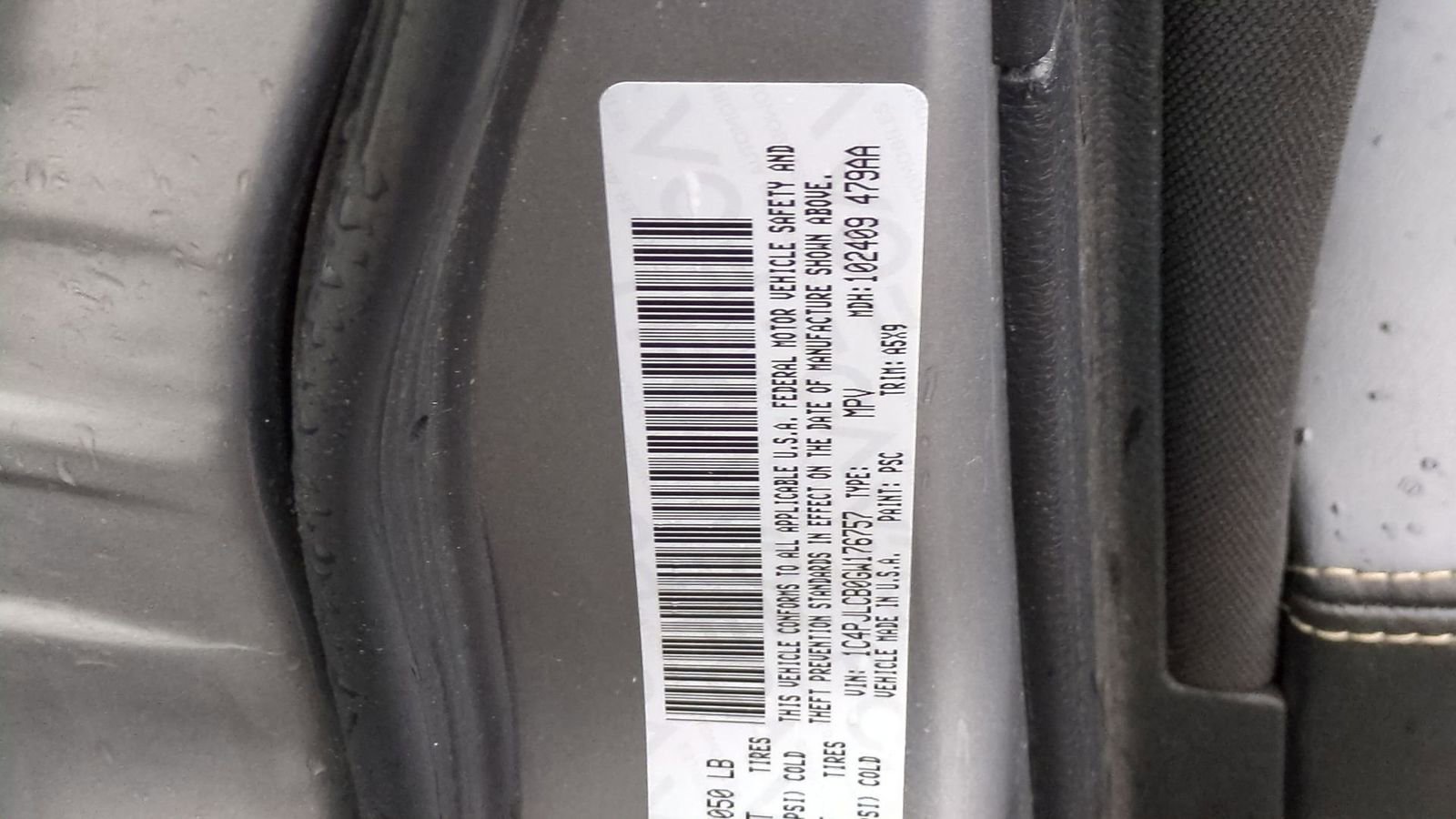 Used 2016 Jeep Cherokee Latitude w/ Comfort/Convenience Group image 40