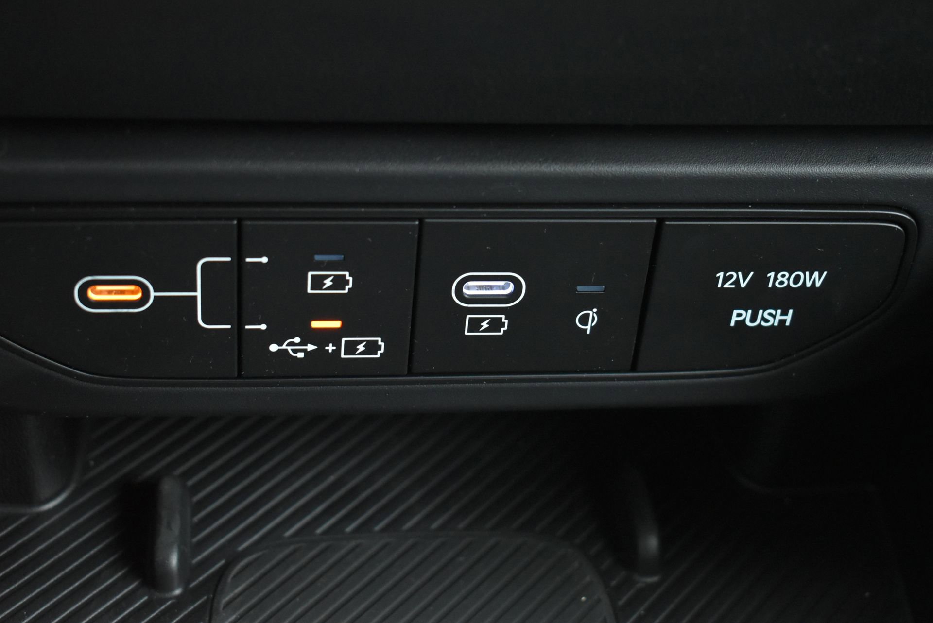 Used 2025 Kia K4 EX image 30