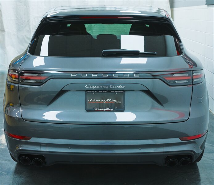 Used 2020 Porsche Cayenne Turbo AWD/4WD image 23