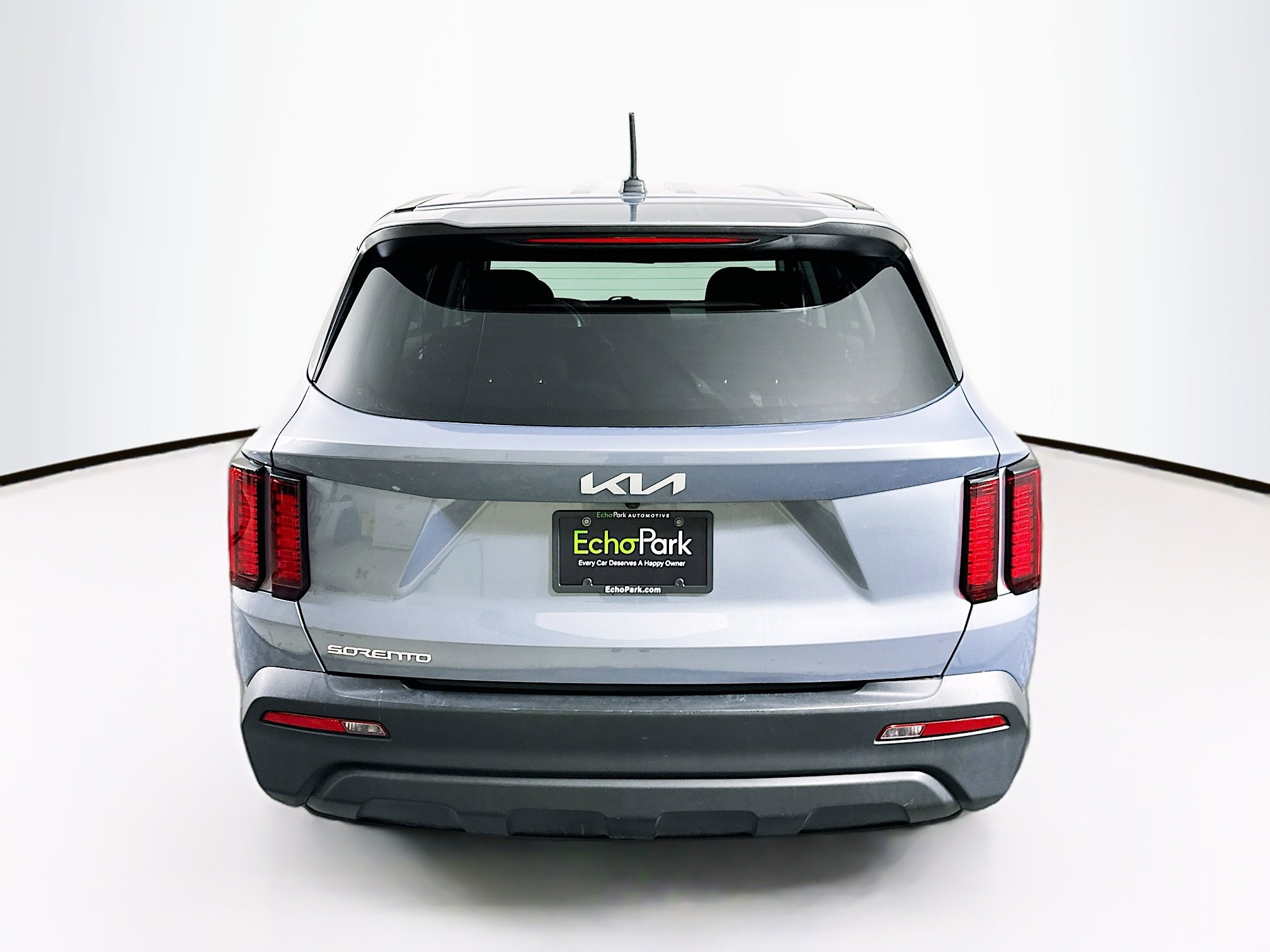 Used 2023 Kia Sorento LX image 7