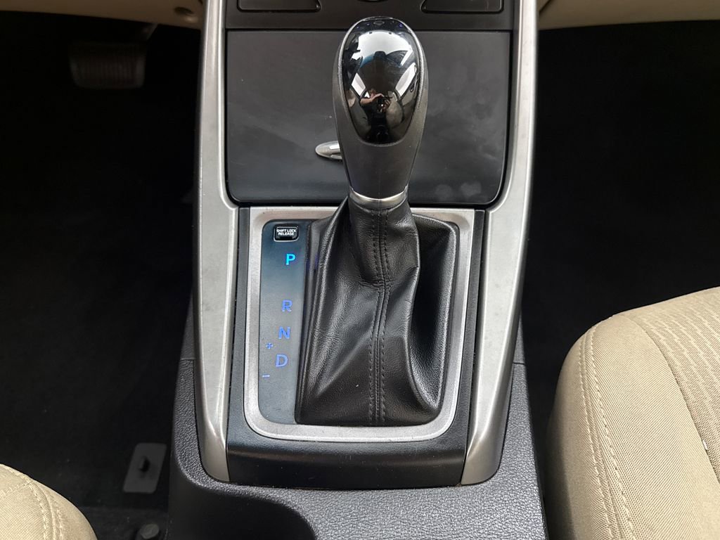 Used 2016 Hyundai Elantra SE FWD image 17