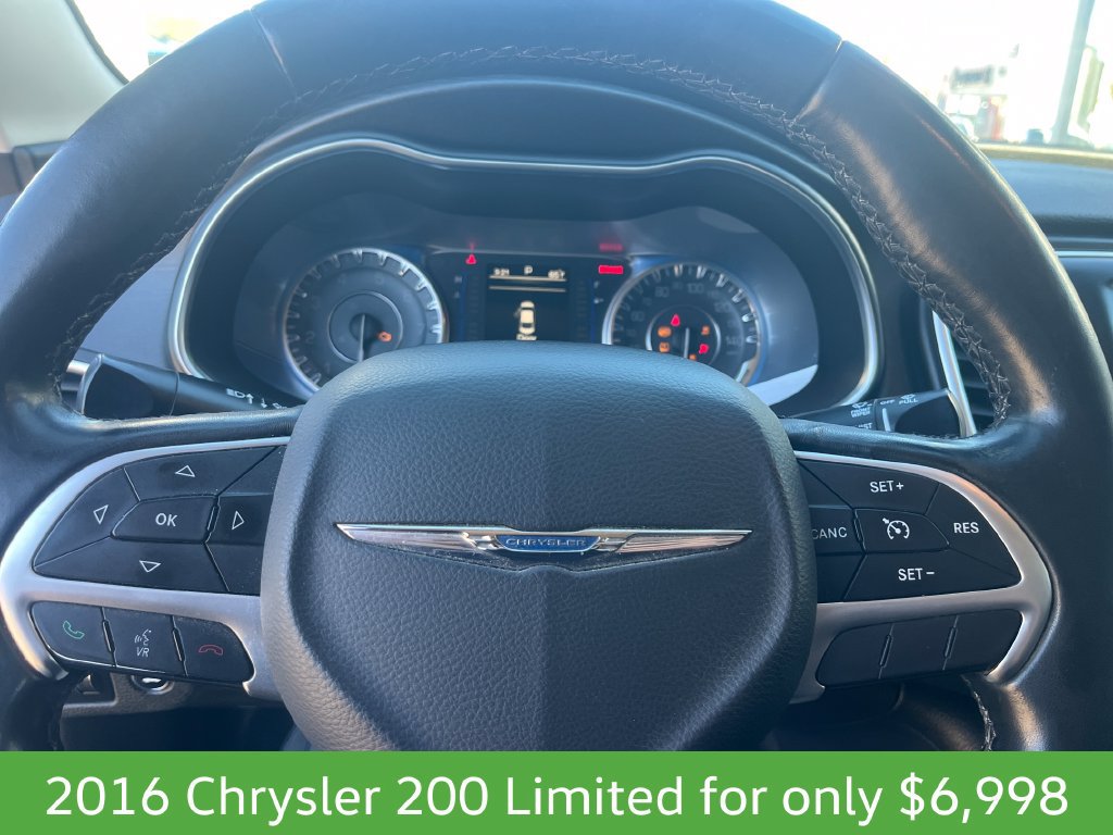 Used 2016 Chrysler 200 Limited w/ Convenience Group FWD image 21