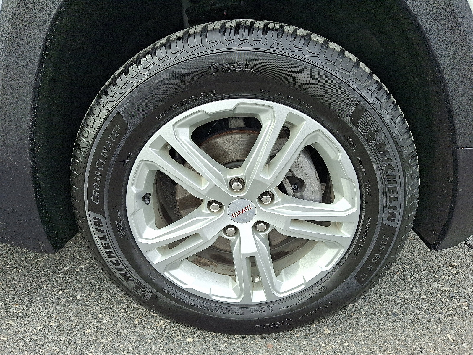 Certified 2023 GMC Terrain SLE w/ Driver Convenience Package image 9