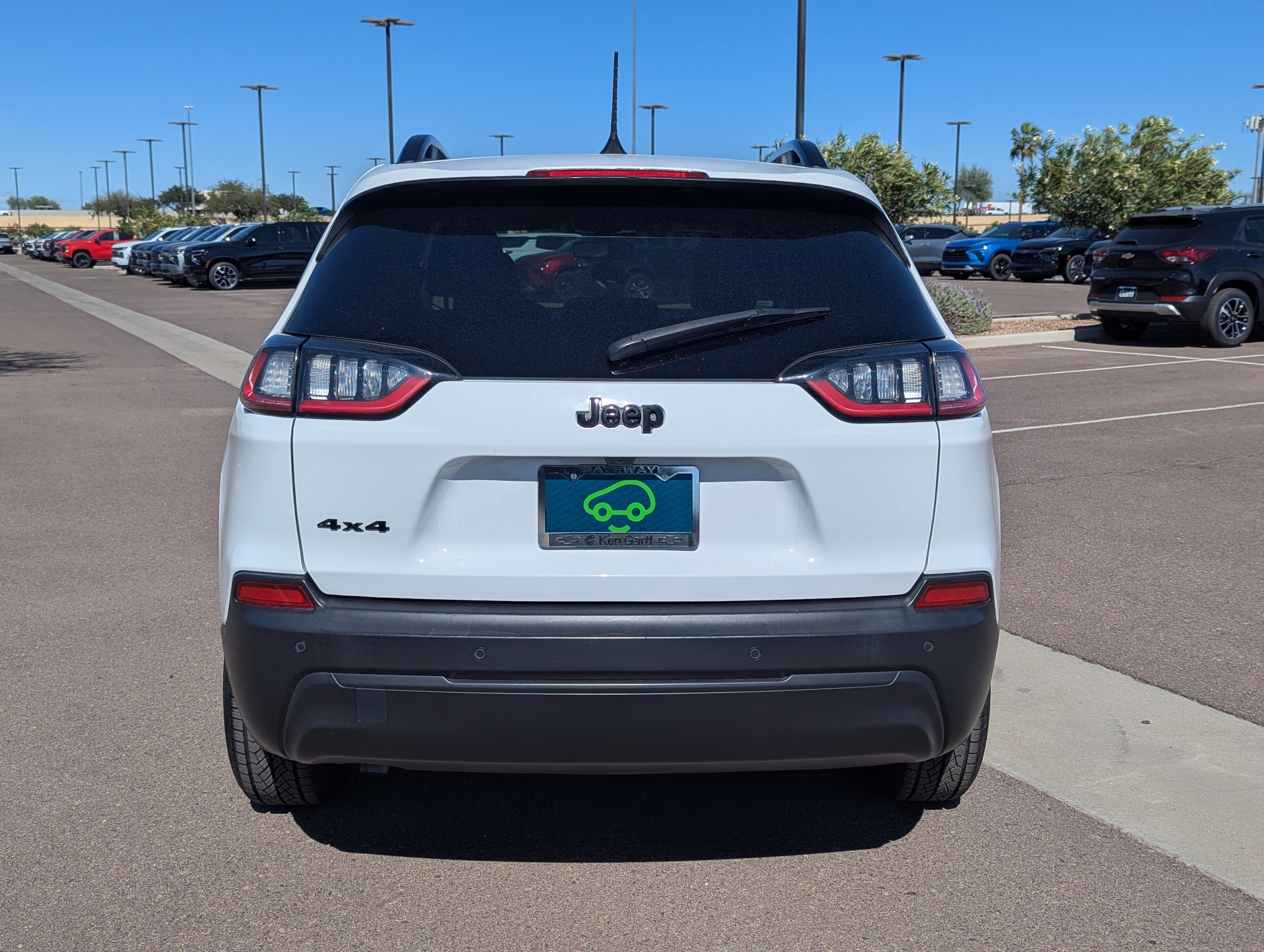 Used 2023 Jeep Cherokee Altitude Lux image 5