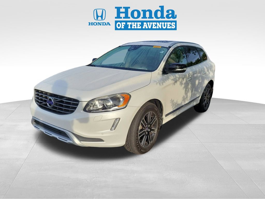 Used 2017 Volvo XC60 T5 Dynamic w/ Preferred Option Package image 3