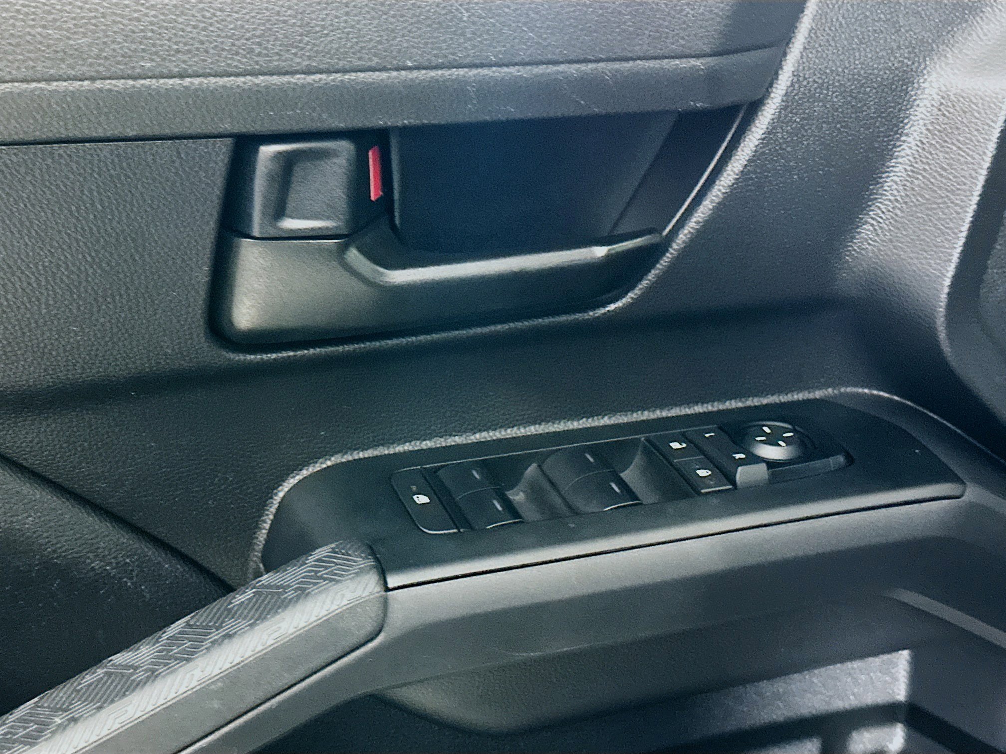 Used 2025 Toyota Tacoma SR5 RWD image 15
