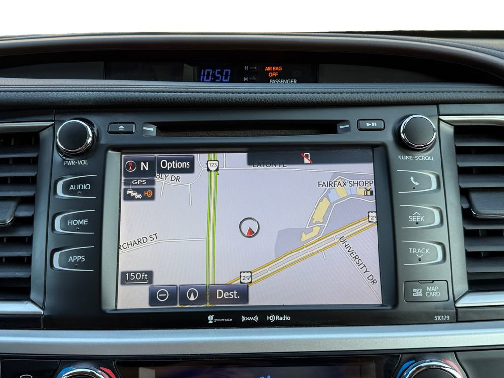 Used 2017 Toyota Highlander XLE w/ Carpet Mat Package image 16