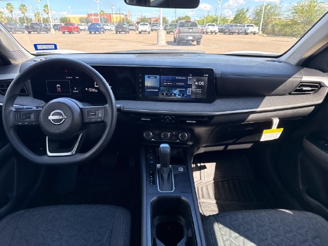 Certified 2025 Nissan Kicks SV FWD image 17