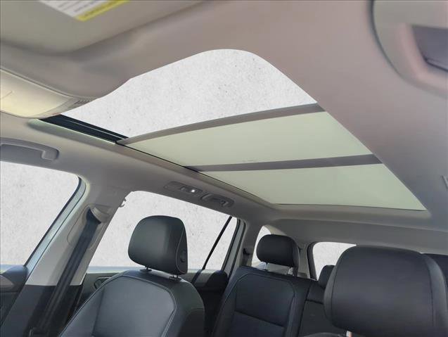 Used 2022 Volkswagen Tiguan SE FWD image 18