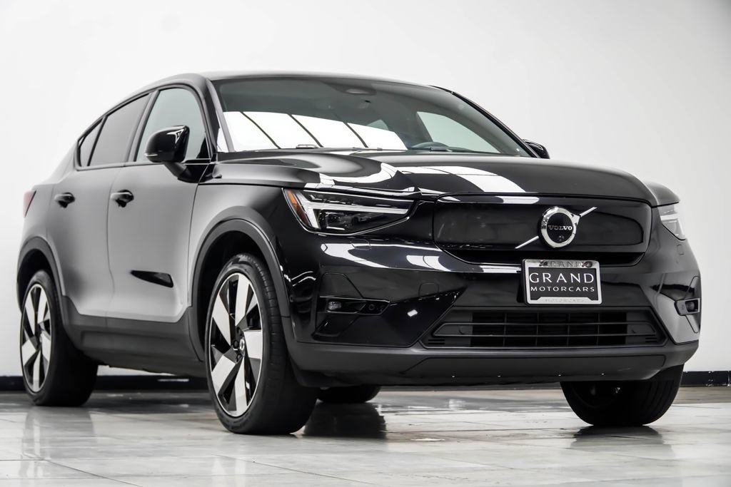 Used 2023 Volvo C40 P8 Recharge Ultimate w/ Protection Package Premier AWD/4WD image 4