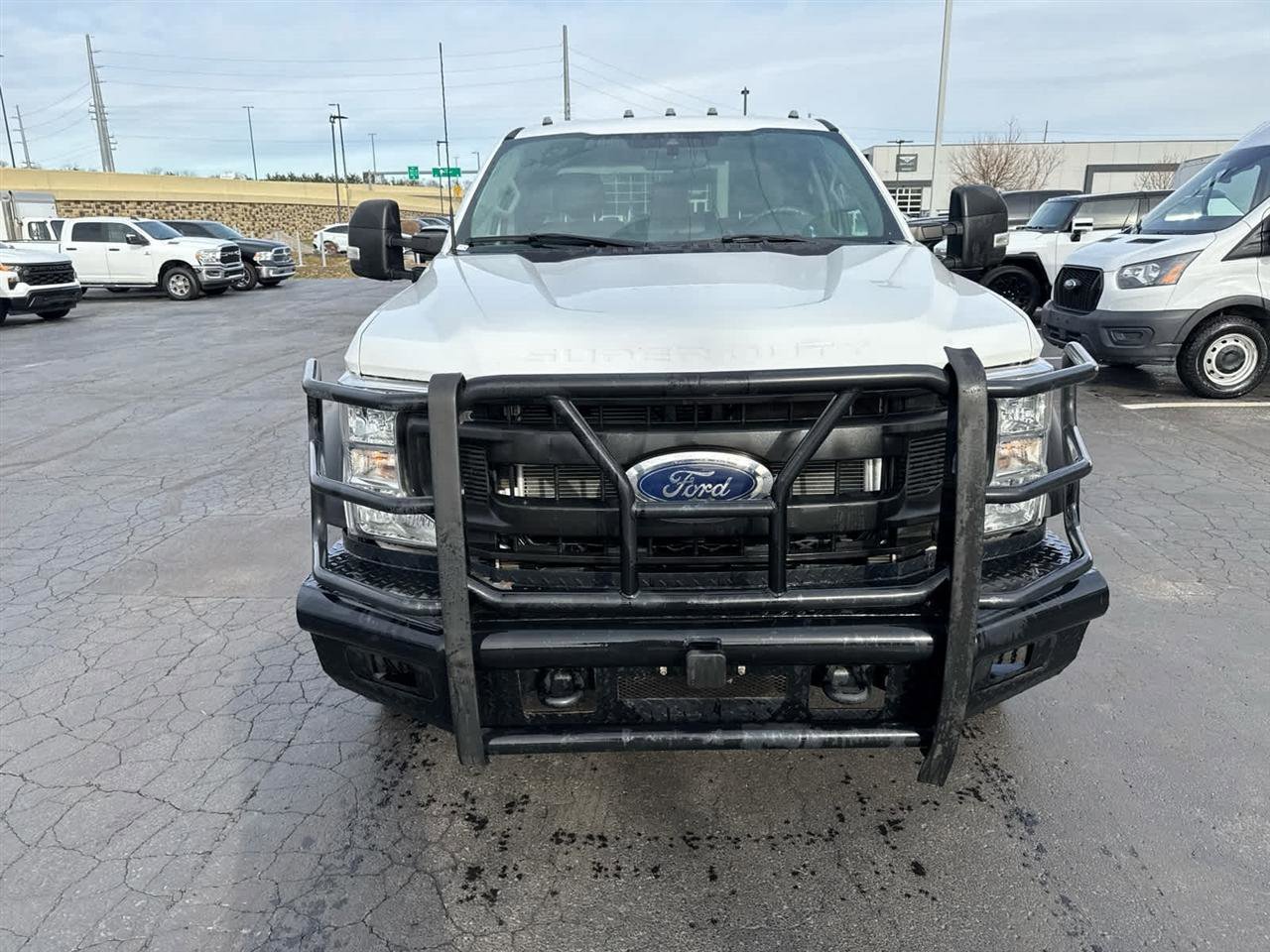 Used 2022 Ford F450 XL w/ Power Equipment Group image 3