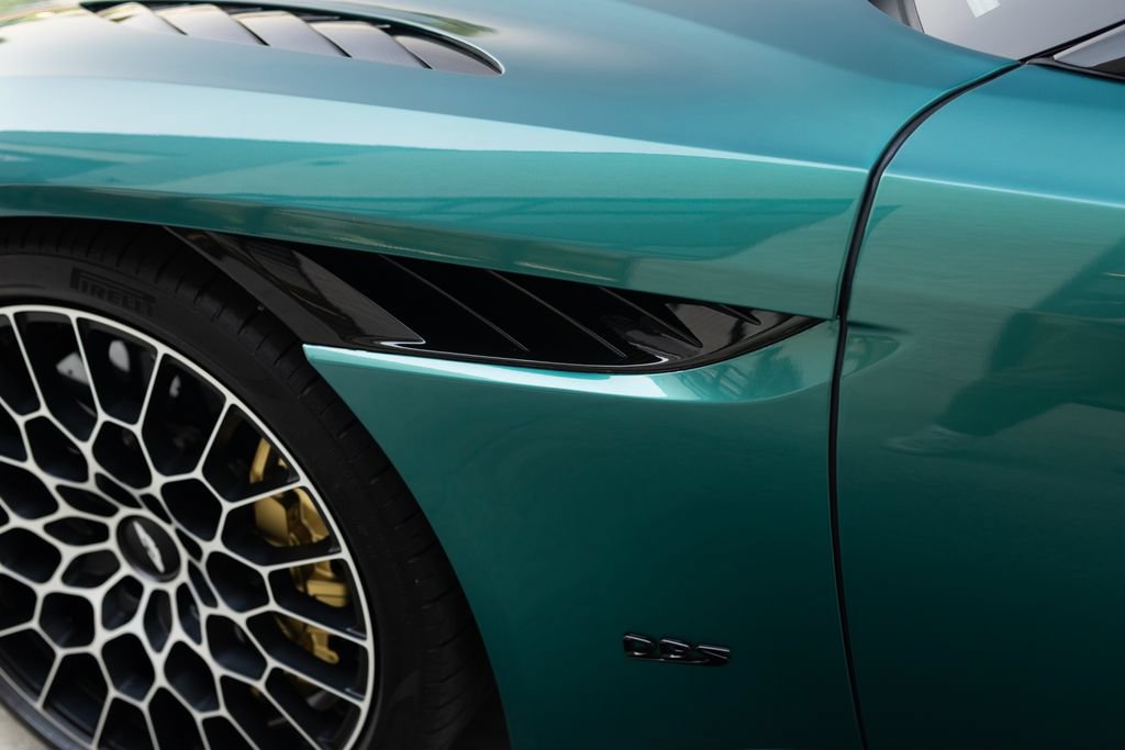 Used 2023 Aston Martin DBS Superleggera Volante RWD image 8