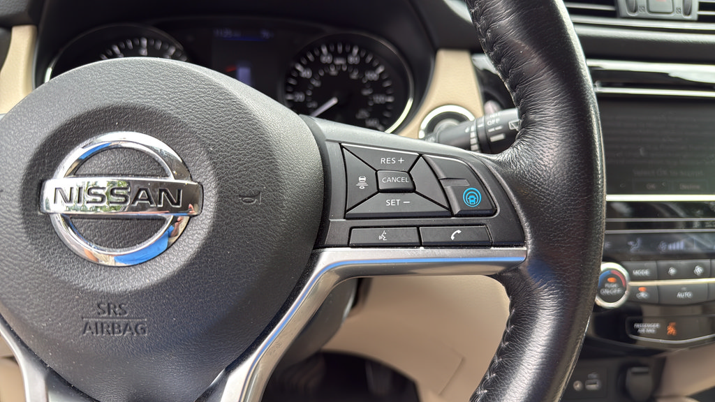 Used 2018 Nissan Rogue SL w/ Premium Package AWD/4WD image 24