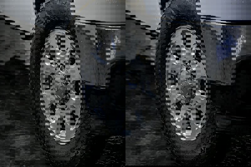 Used 2013 GMC Sierra 3500 SLE image 3