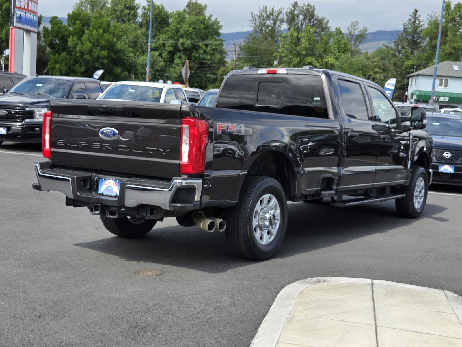 Used 2024 Ford F250 XLT AWD/4WD image 5