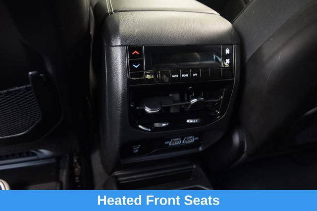 Used 2023 Jeep Grand Cherokee L Laredo AWD/4WD image 19