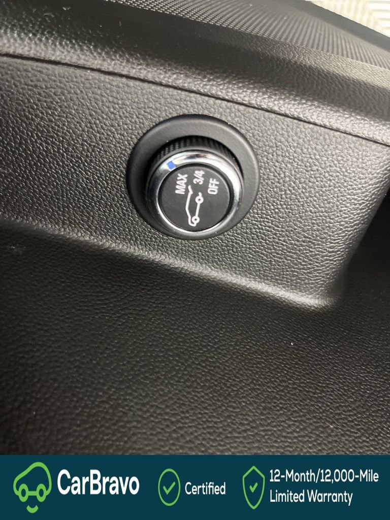 Certified 2023 Chevrolet Traverse LT w/ Rear Camera Mirror Package image 27