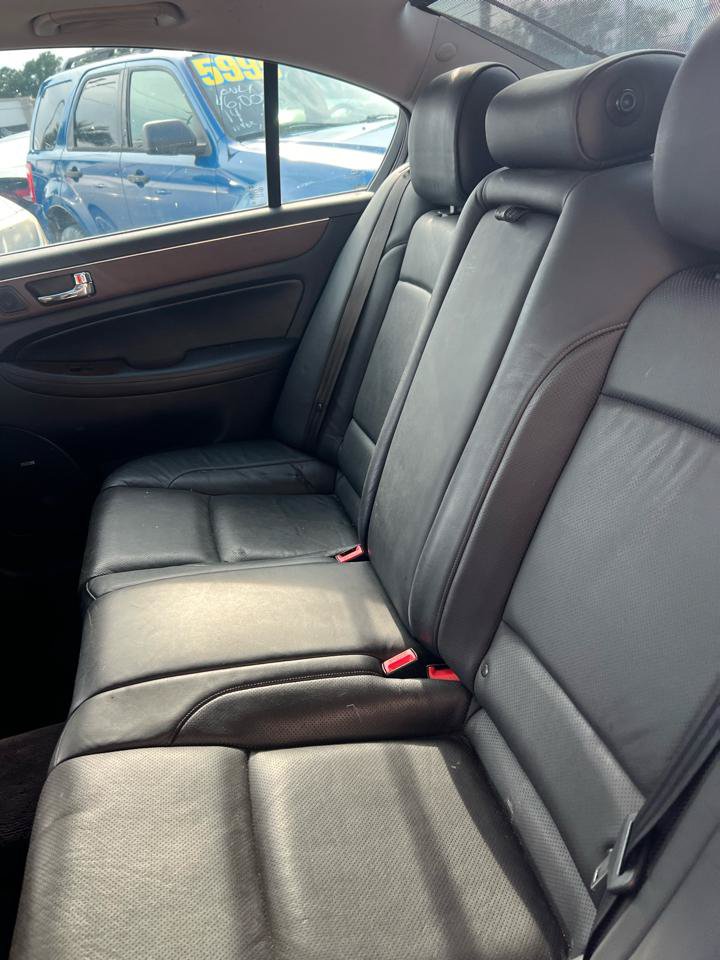 Used 2009 Hyundai Genesis 3.8 w/ Technology Pkg 4 RWD image 9