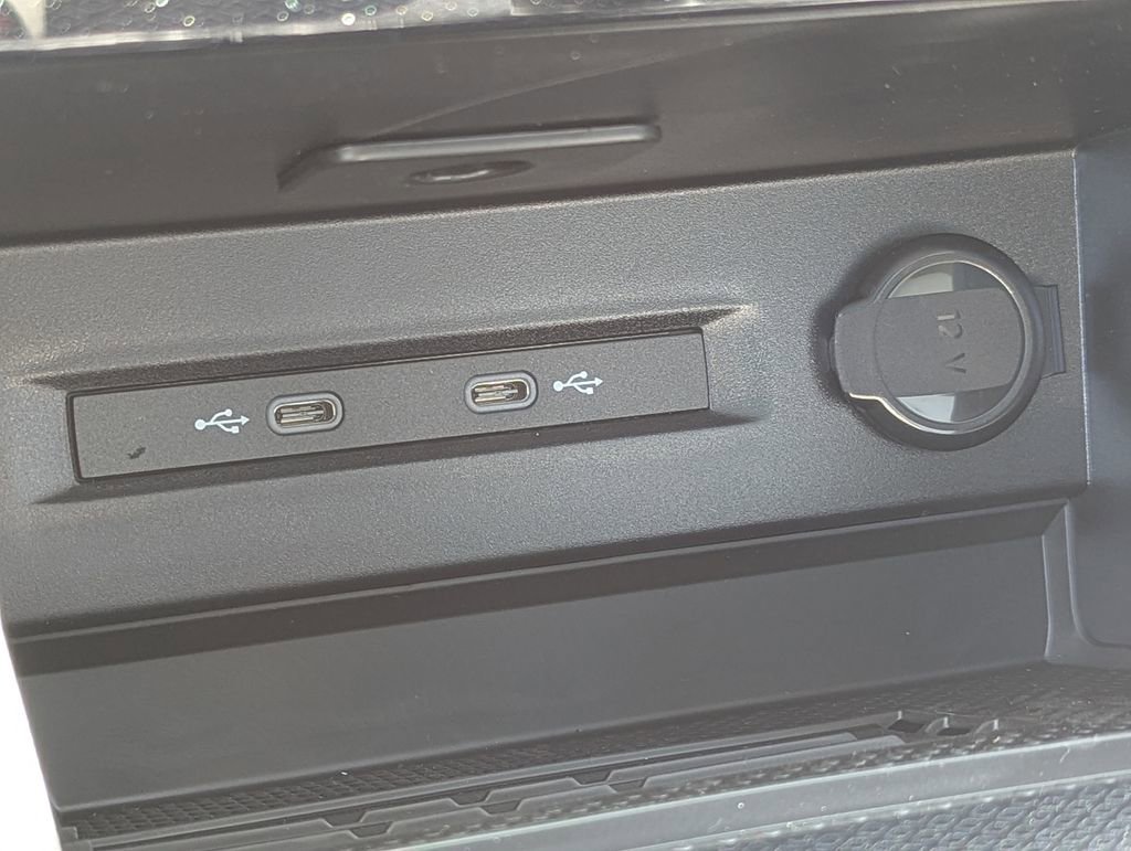 New 2026 Volkswagen Taos SE AWD/4WD image 21