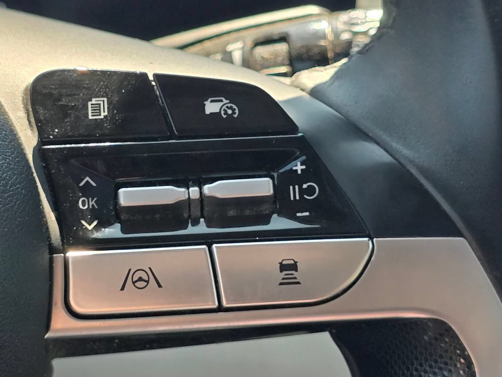 Used 2024 Hyundai Elantra Limited FWD image 33