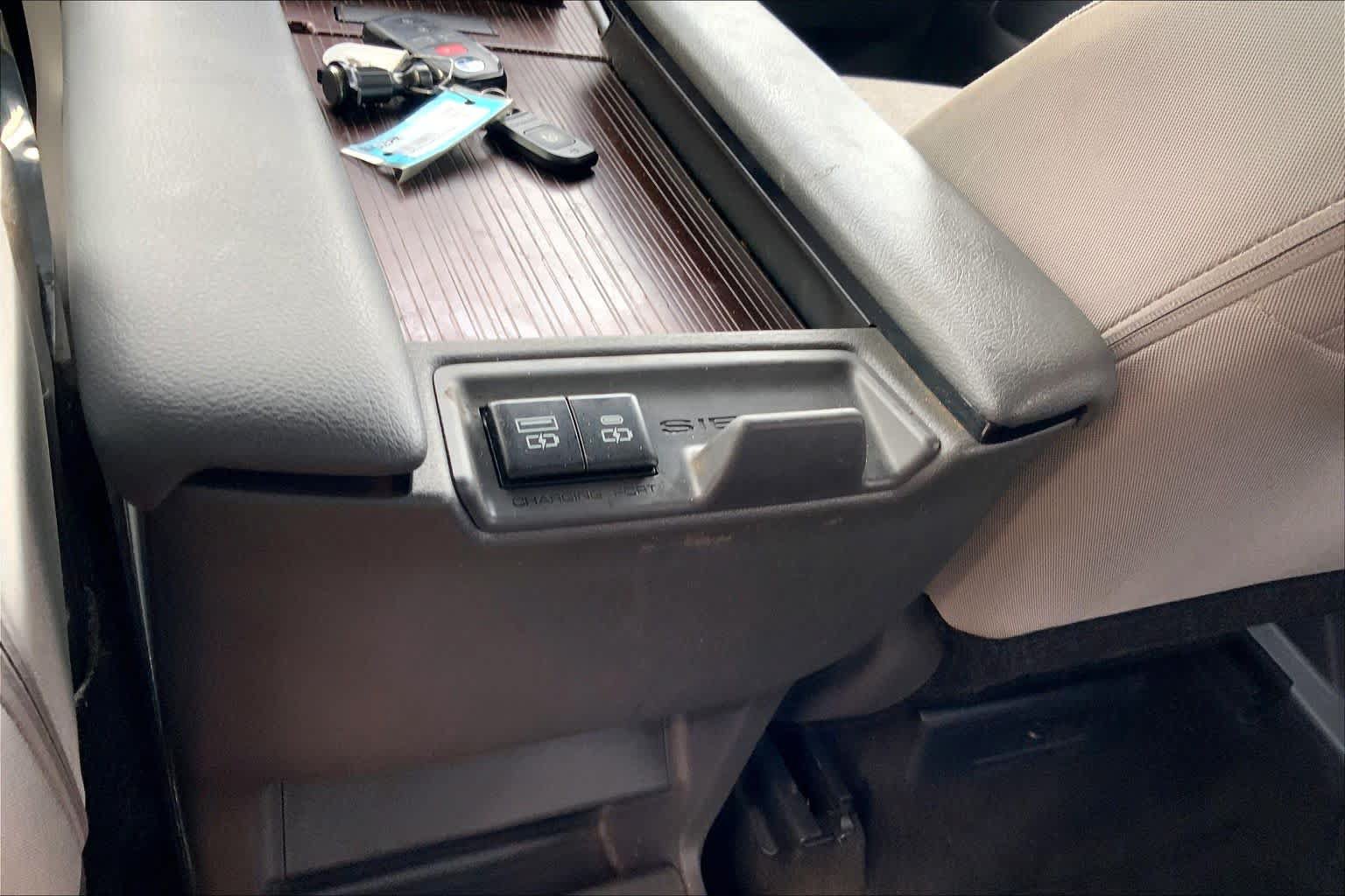 Used 2021 Toyota Sienna LE FWD image 37