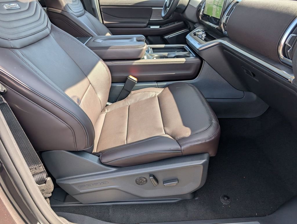 New 2026 Ford Expedition Platinum image 56