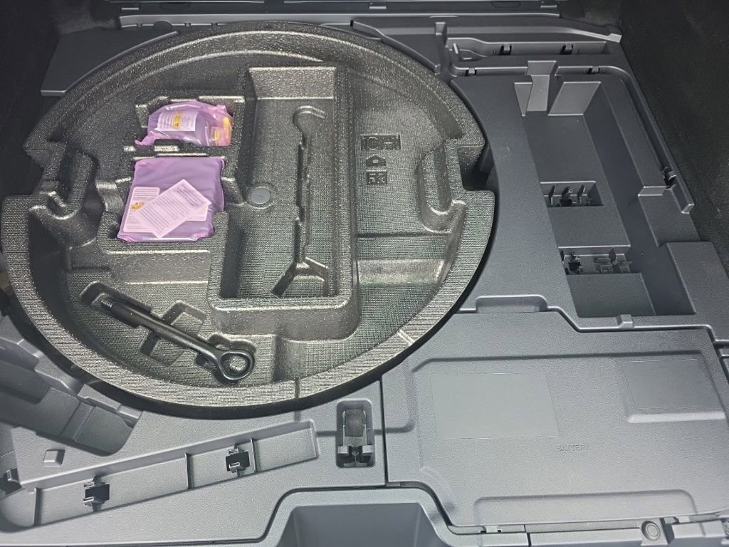 Used 2025 Toyota Crown Signia image 35