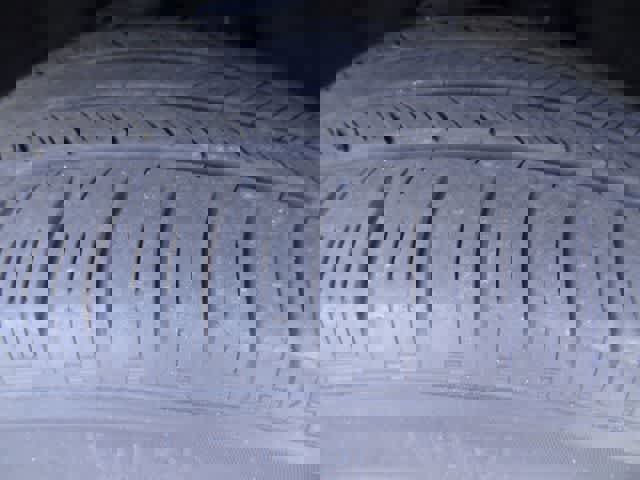 Used 2024 Ford Explorer XLT w/ Equipment Group 202A image 27