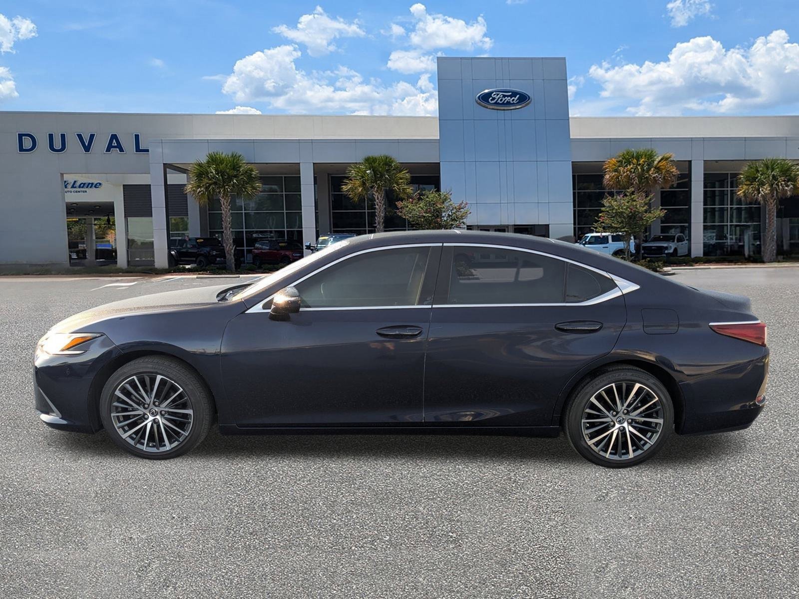 Used 2023 Lexus ES 350 w/ Premium Package image 7