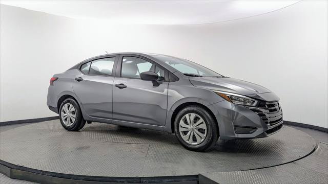 Used 2025 Nissan Versa S FWD image 11