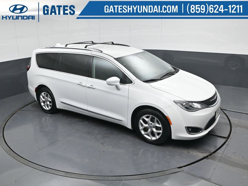 Used 2017 Chrysler Pacifica Touring-L Plus image 78