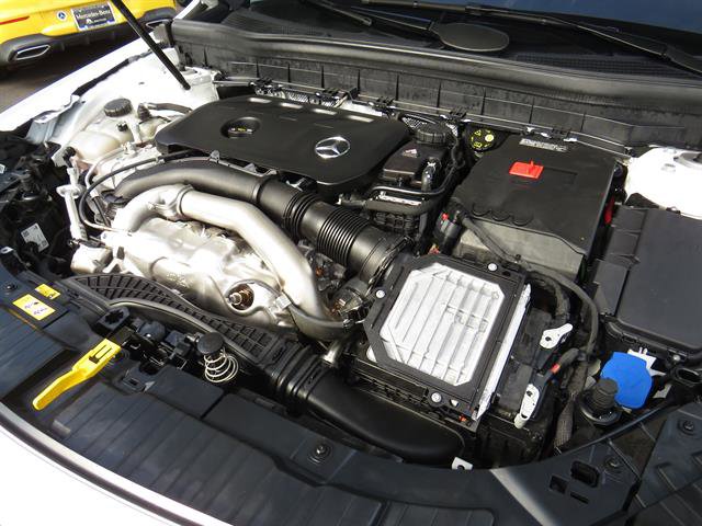 Used 2025 Mercedes-Benz GLB 250 4MATIC image 8