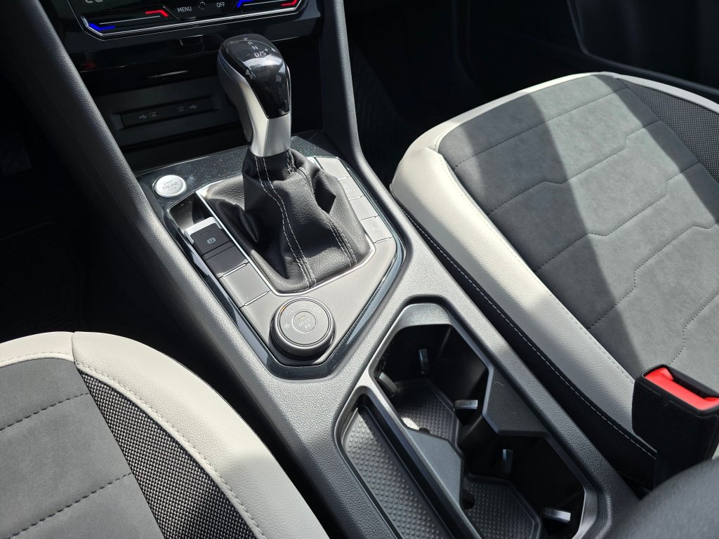 New 2026 Volkswagen Taos SE AWD/4WD image 31