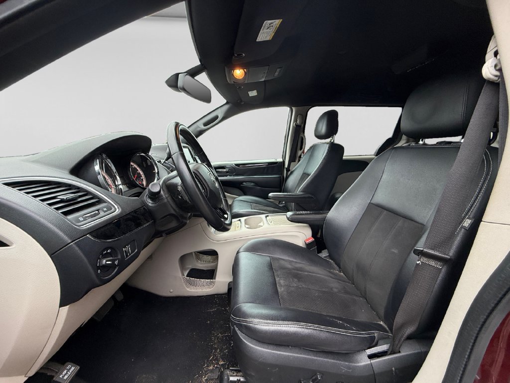 Used 2019 Dodge Grand Caravan SXT FWD image 20