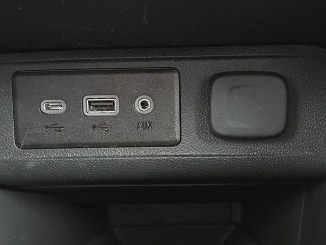Used 2022 Buick Encore GX Preferred w/ Cold Weather Comfort Package image 7